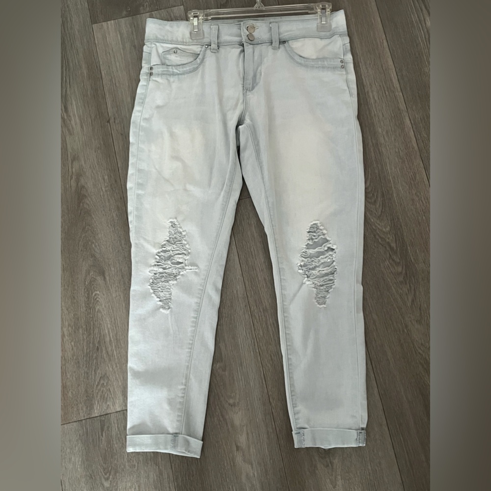 YMI light wash Distressed Jean Ankle cuff